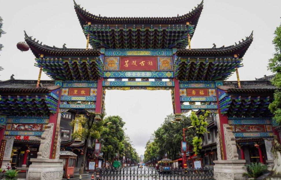梦到老公送了我一双绿鞋衣服旧的发现是别的女人的啥意思